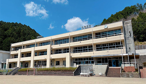 菅田集学校